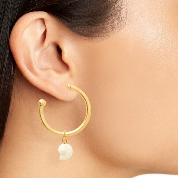 NWT Madewell Resin shell charm hoop earrings G1 - Picture 1 of 5